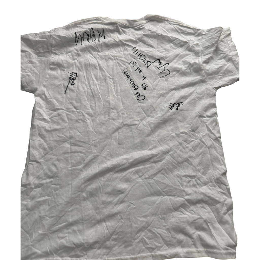 Von Juices Team signiertes Shirt