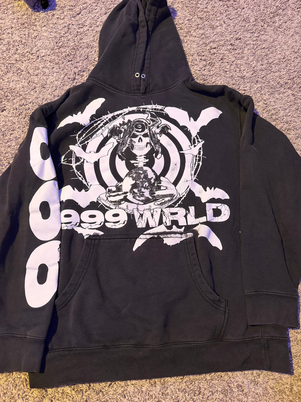 WRLD Order Hoodie Medium