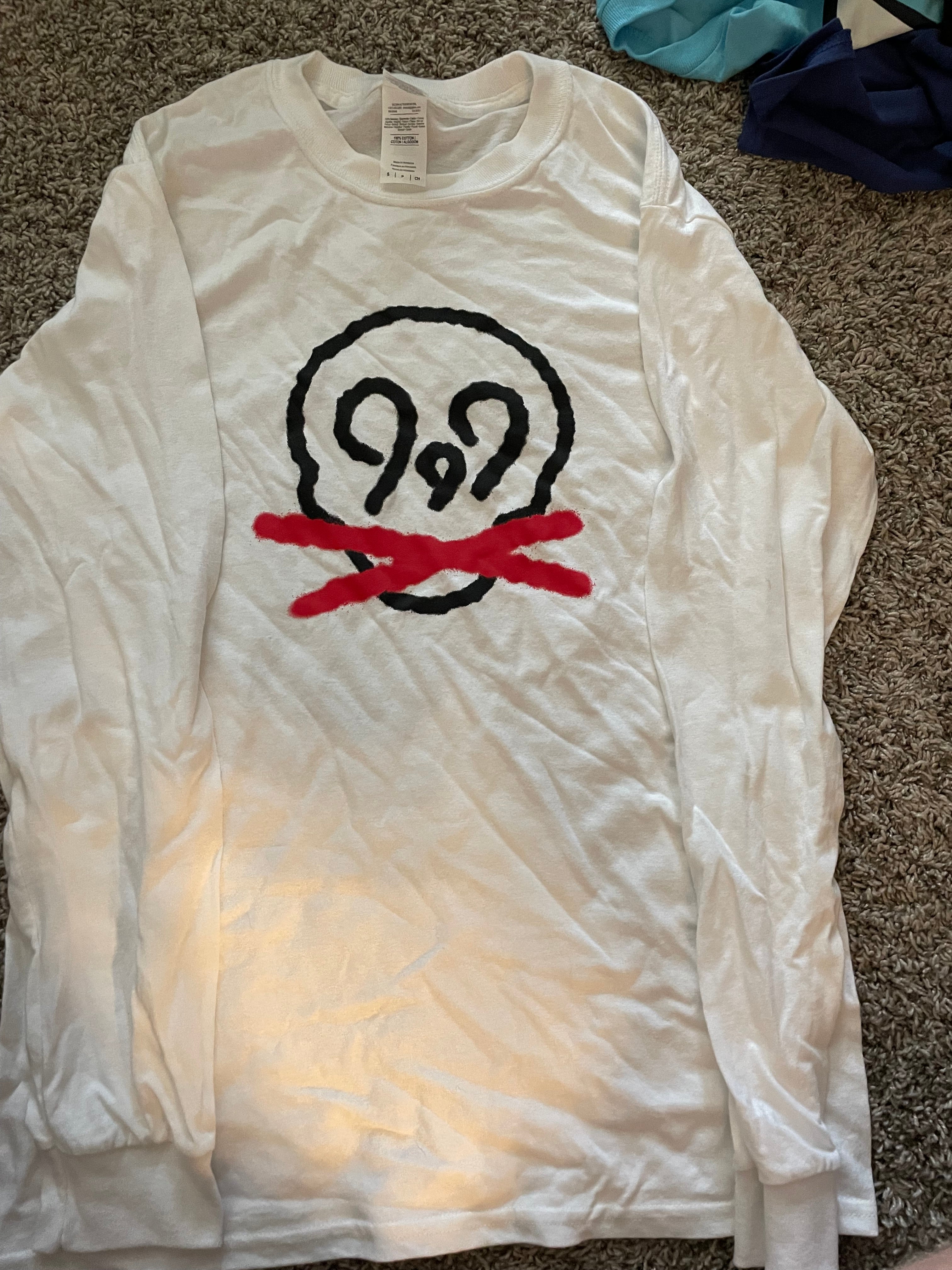 Vandal Long-sleeve Size Small