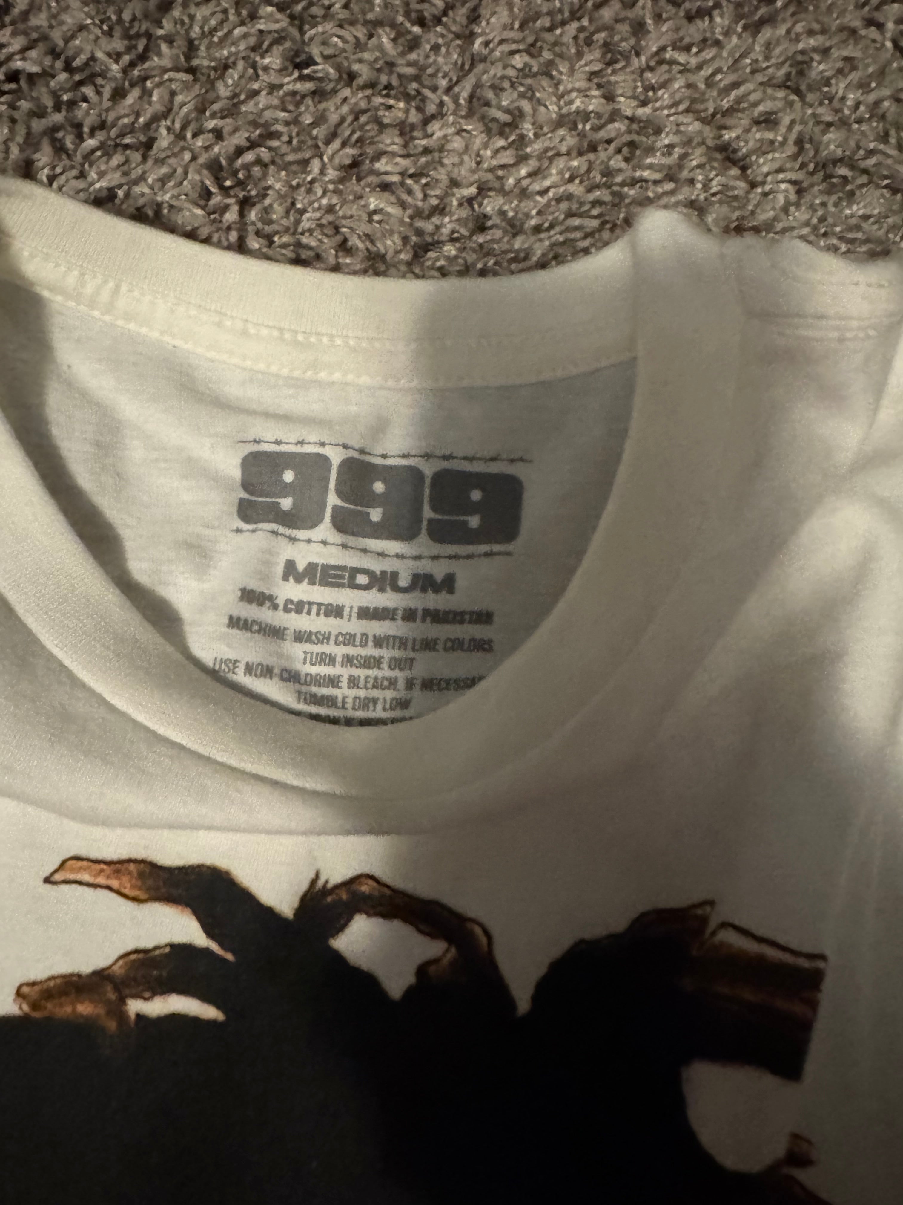 Roaming My Mind Long-sleeve Size Medium