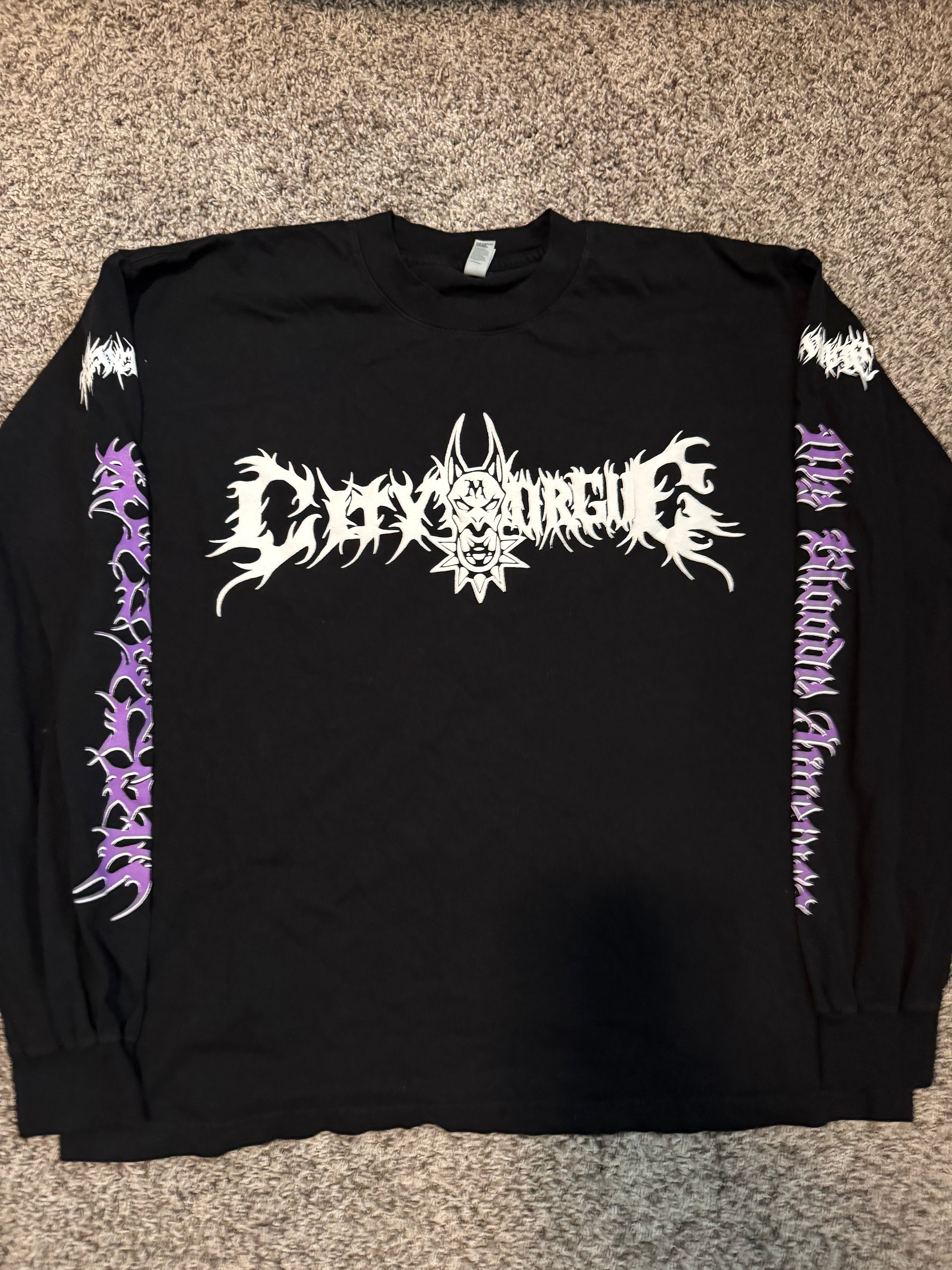 Revenge Sample Long-sleeve Size Large